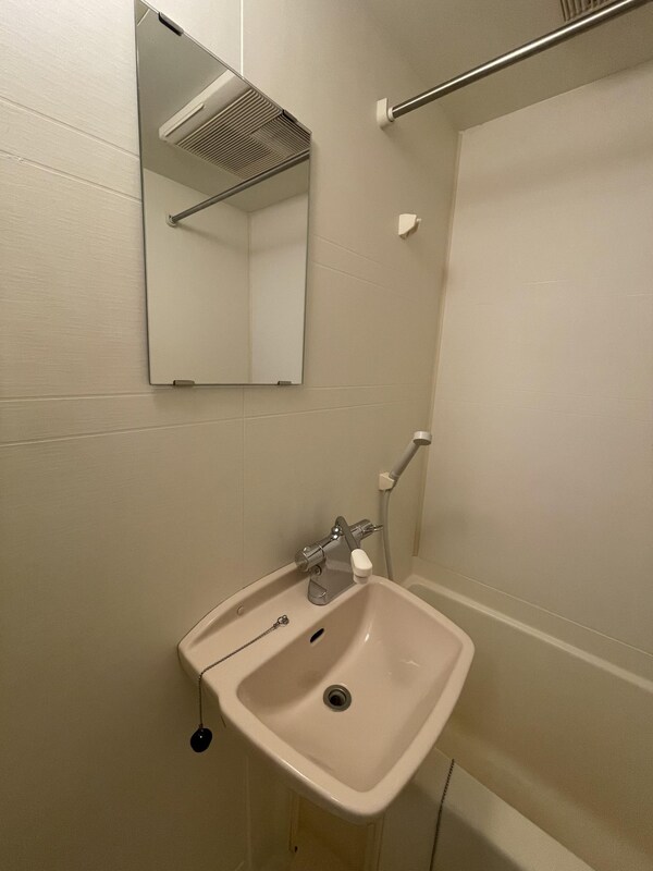 洗面(バス／シャワールーム等)