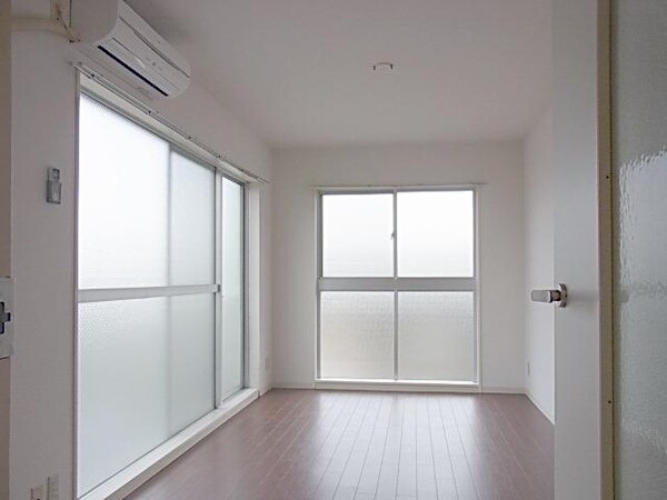 リビング・居室(★明るい室内・2面採光★)