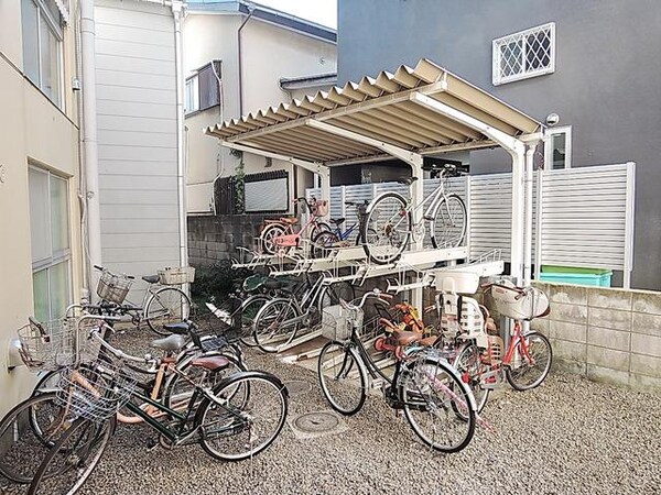 駐車場(★敷地内ゴミ置き場★)