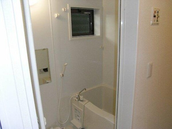 バス／シャワールーム等(追炊き付バスルーム)