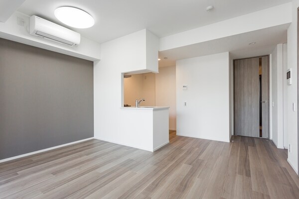 リビング・居室(同建物内参考写真)