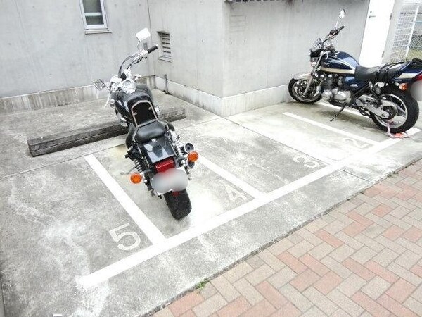 駐車場(★バイク置場★)