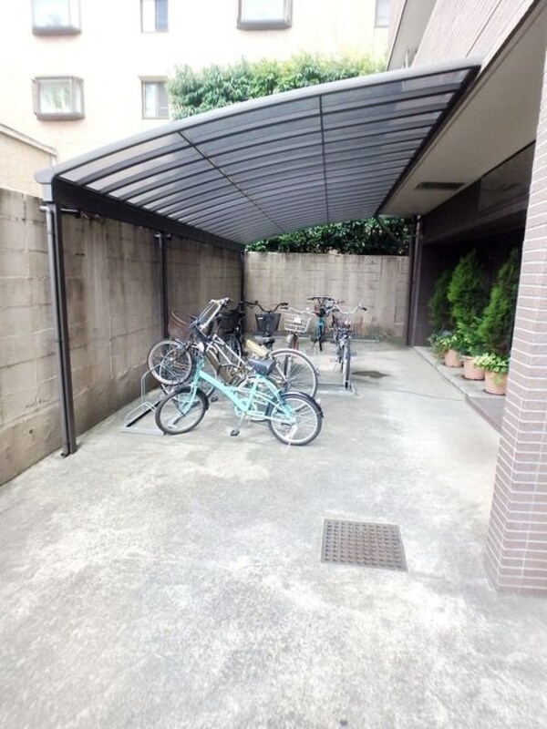 駐車場(★屋根付き駐輪場★)