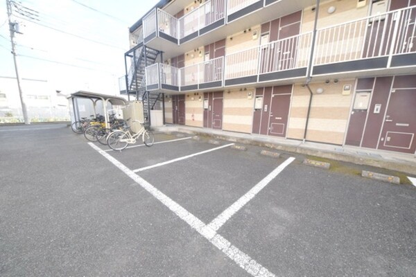 駐車場(お問合せはタウンハウジングへ)