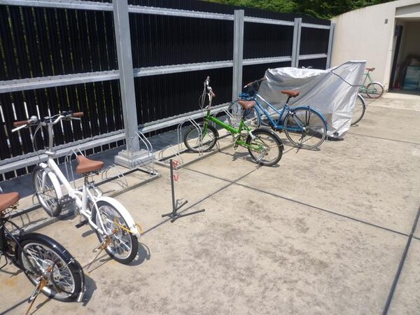 その他(駐輪場)