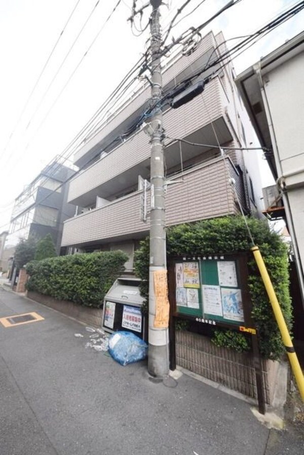 外観(新宿都心エリアへのアクセスバッチリ)