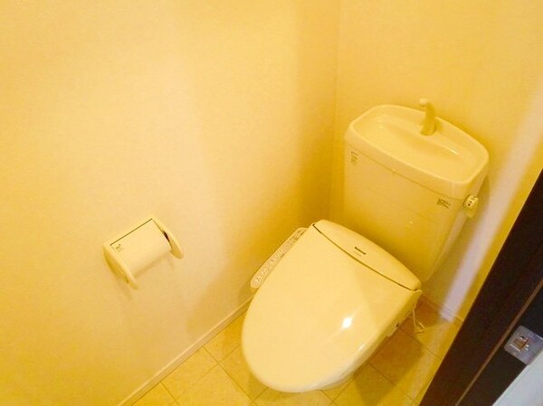 トイレ(★あると嬉しいウォシュレット付きです★)