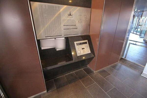 エントランス(★安心のオートロック★)