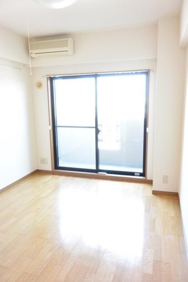 リビング・居室(★6帖の洋室★)