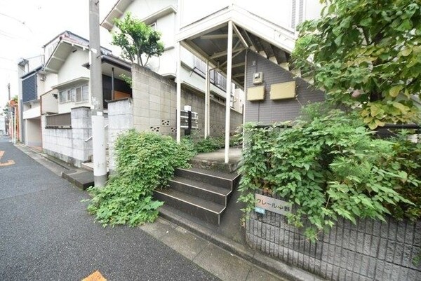 エントランス(★エントランス前★)