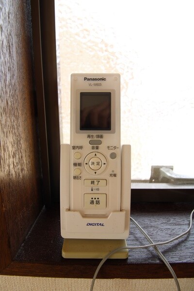 物件内観写真19　(モニター付きインターホン)