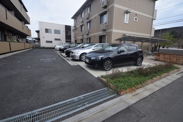 駐車場(★お車の空きは用確認！★)