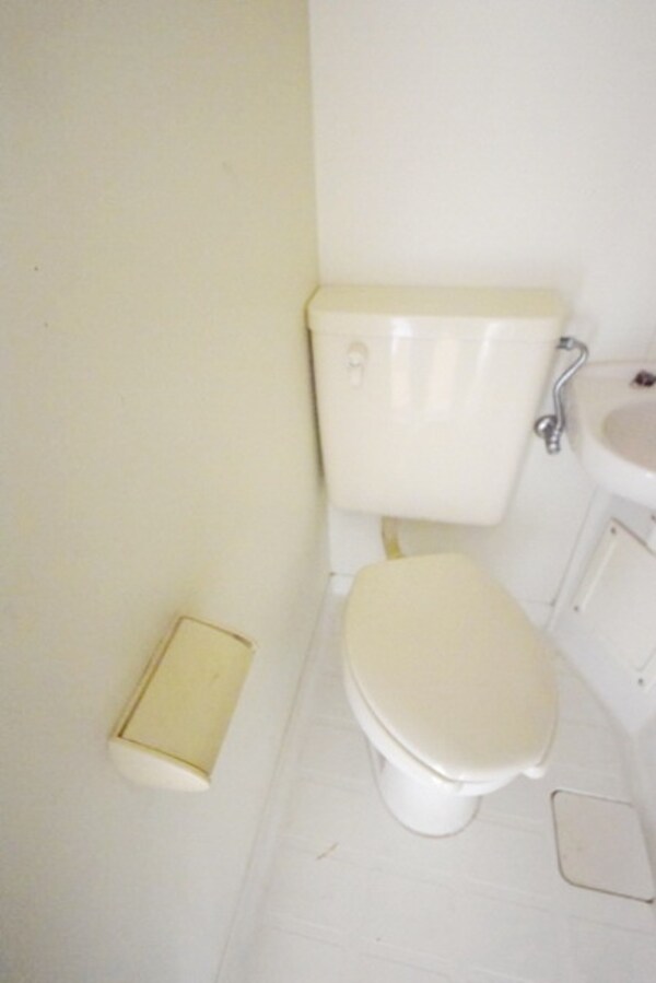 トイレ(※実際のお部屋は反転タイプになります。)