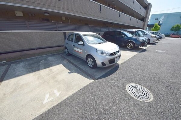 駐車場(★空き状況はお問い合わせ下さい★)