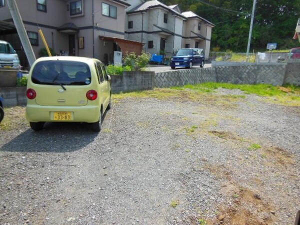 駐車場(♪敷地内の駐車場♪)