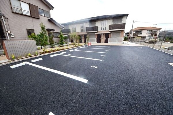 駐車場(★広々とした駐車場です★)