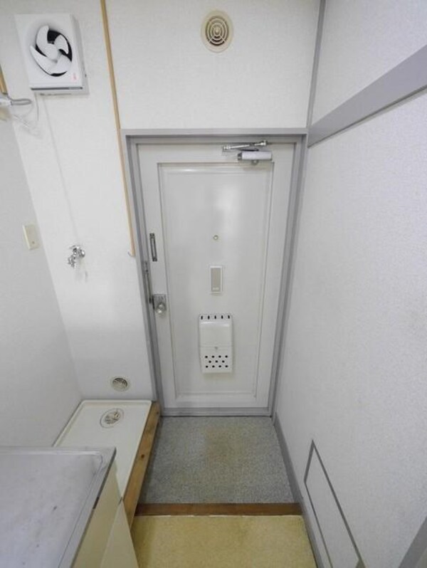 玄関(★お部屋探しは株式会社タウンハウジング東京まで★)