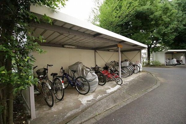 共有部分(★屋根付きの駐輪場★)