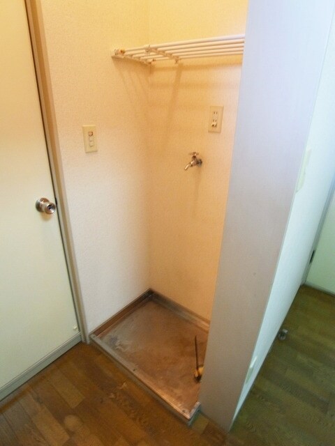 物件内観写真15　(♪室内洗濯機置場なので冬場も安心♪)
