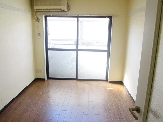 物件内観写真2　(☆洋室6帖☆)