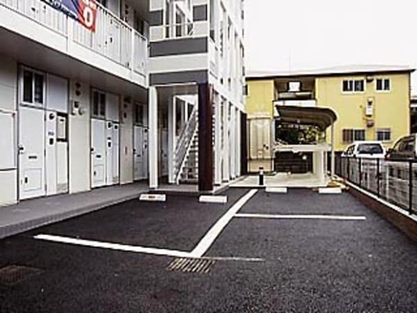 駐車場(設備・仕様は号室により異なる為、現況を優先致します。)