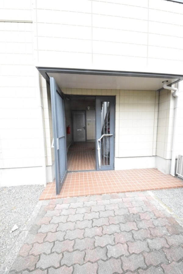 エントランス(★お部屋探しは株式会社タウンハウジング東京まで★)