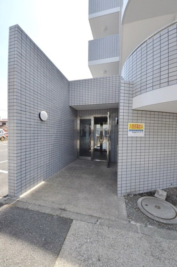 エントランス(外観・共用部分)