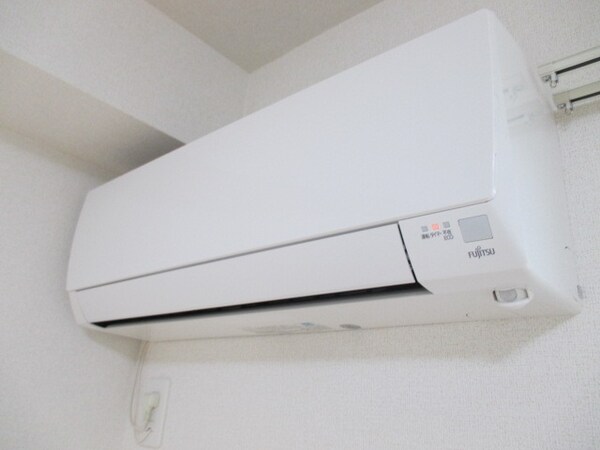 設備(～リビングにエアコンあります～)