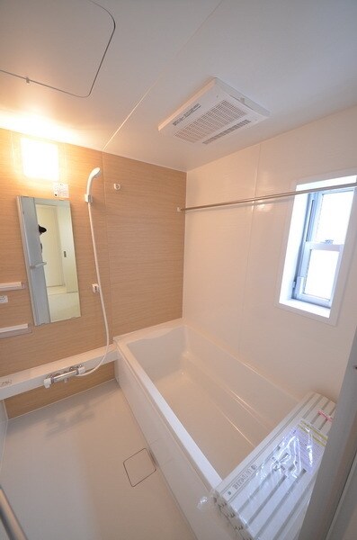 物件内観写真5　(バスルーム)