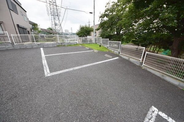 駐車場(★空き状況はお問い合わせ下さい★)