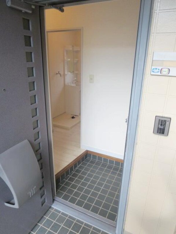 玄関(★お部屋探しは株式会社タウンハウジング東京まで★)