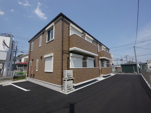 外観(★バス停近くの物件です★)