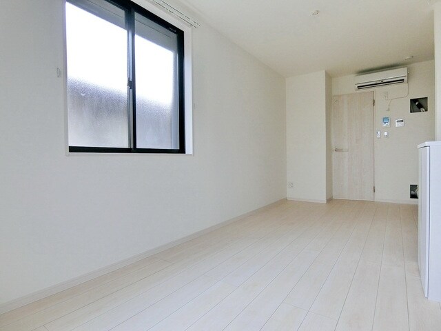 物件内観写真3　(居室)