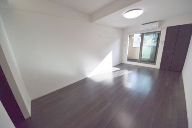 物件内観写真5　(★日当たりいいと気分もいいですね★)