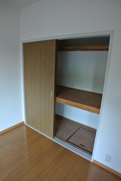 物件内観写真8　(☆大きな収納☆)