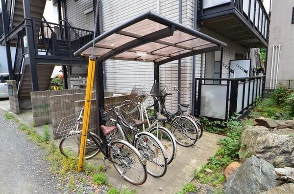 共有部分(♪屋根付き駐輪場♪)