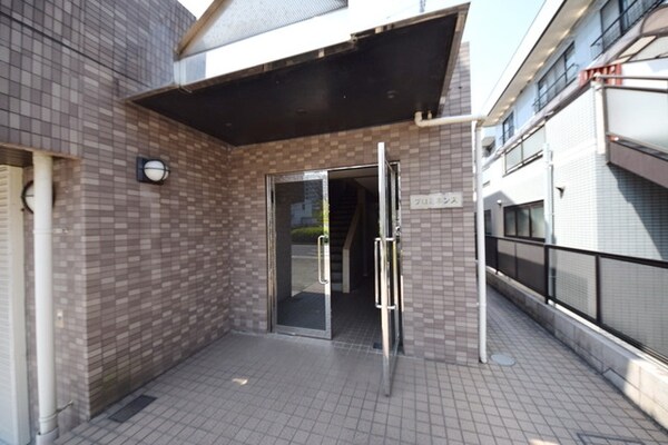 エントランス(★お部屋探しは株式会社タウンハウジング東京まで★)