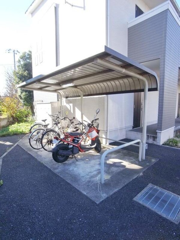 共有部分(♪屋根付駐輪場♪)