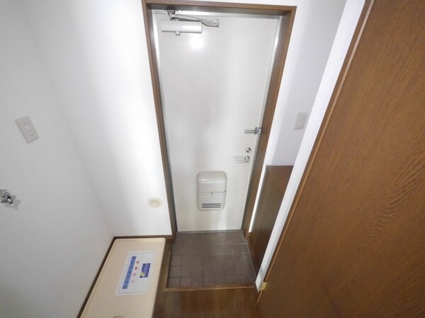 玄関(★お部屋探しは株式会社タウンハウジング東京まで★)
