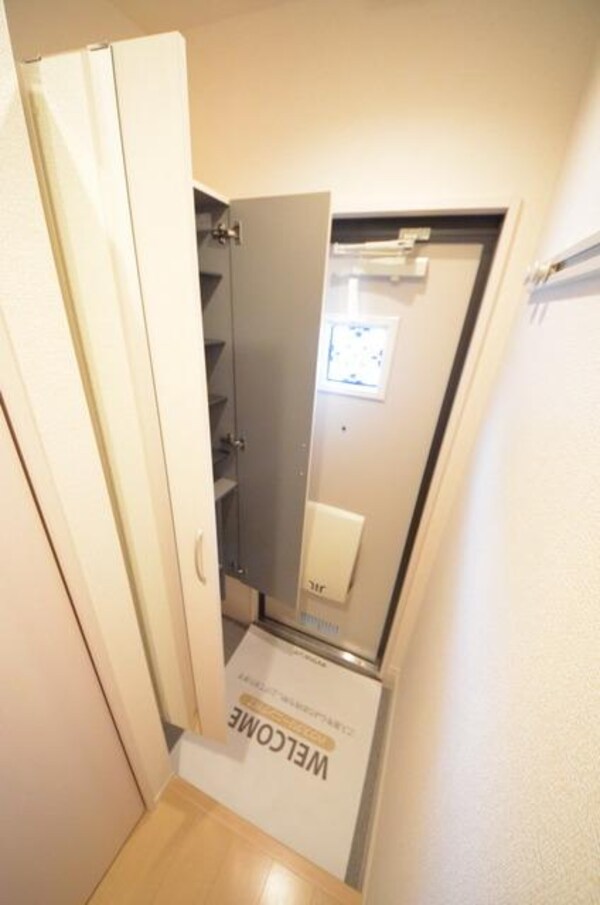 玄関(★お部屋探しは株式会社タウンハウジング東京まで★)
