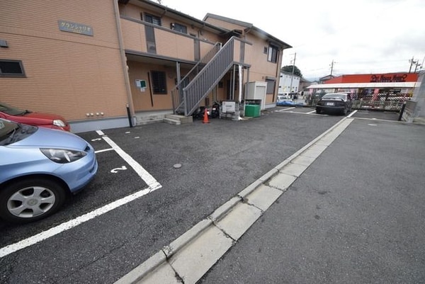 駐車場(☆敷地内に駐車場☆)