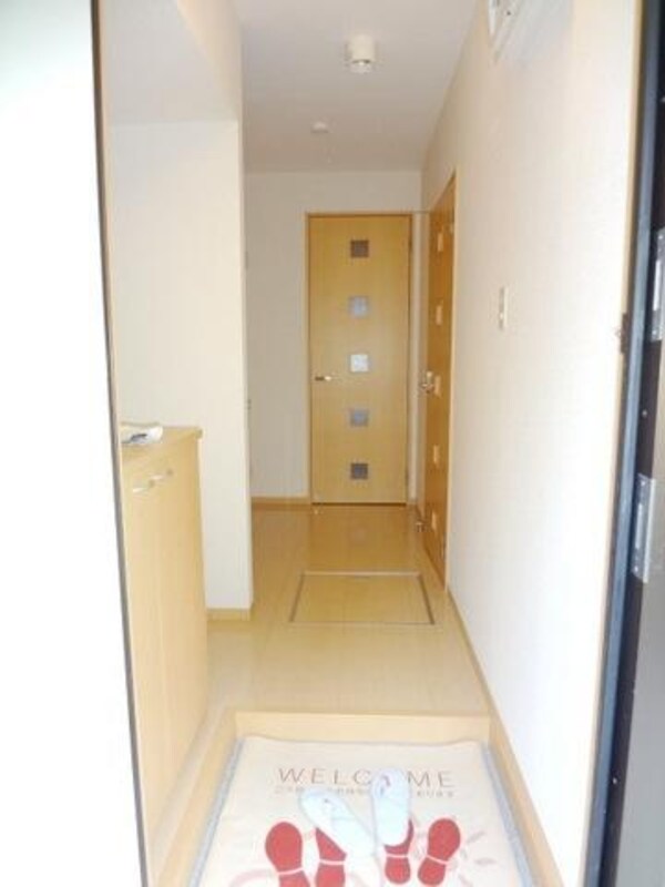 玄関(★お部屋探しはタウンハウジング高幡不動店まで★)