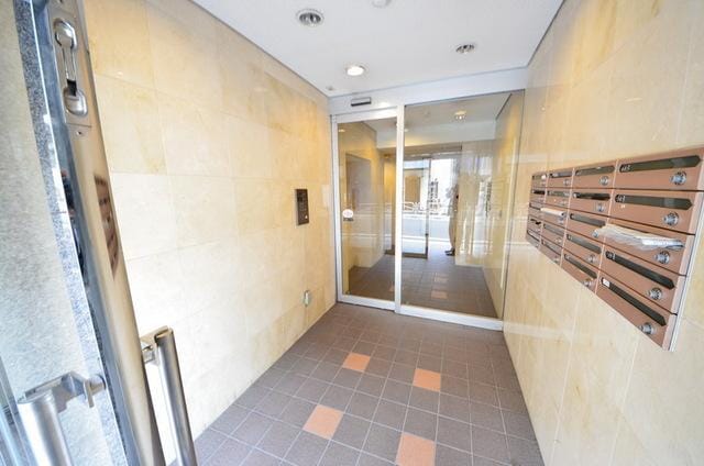 物件内観写真21　(エントランス)