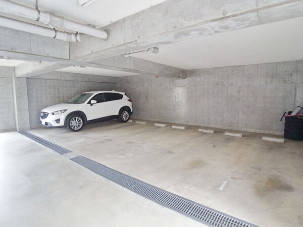 駐車場(宅地内に駐車スペースあり♪)