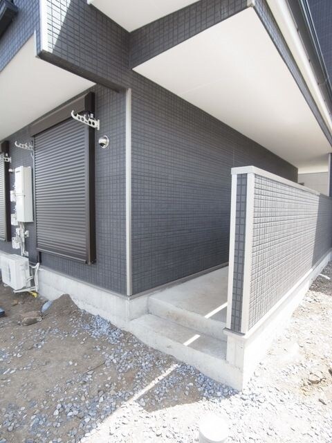 物件内観写真4　(外観・共用部分)