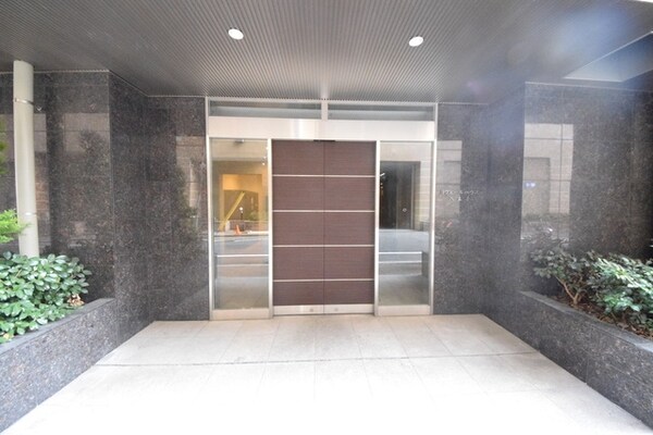 エントランス(★お部屋探しは株式会社タウンハウジング東京まで★)