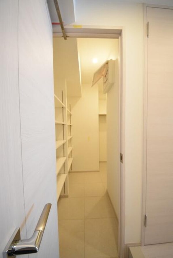 玄関(★お部屋探しはタウンハウジング高幡不動店まで★)