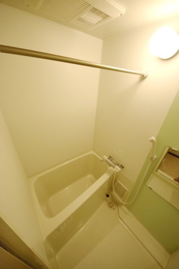 バス／シャワールーム等(★清潔感のある浴室★)