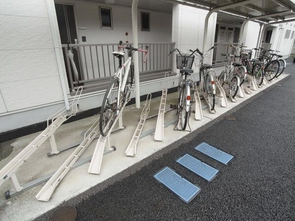 共有部分(♪敷地内駐車場♪)