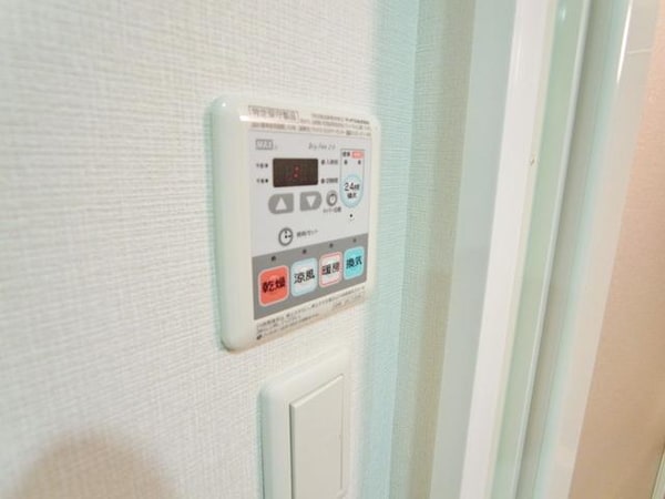 バス／シャワールーム等(♪梅雨時の強い味方、浴室換気乾燥機付き♪)